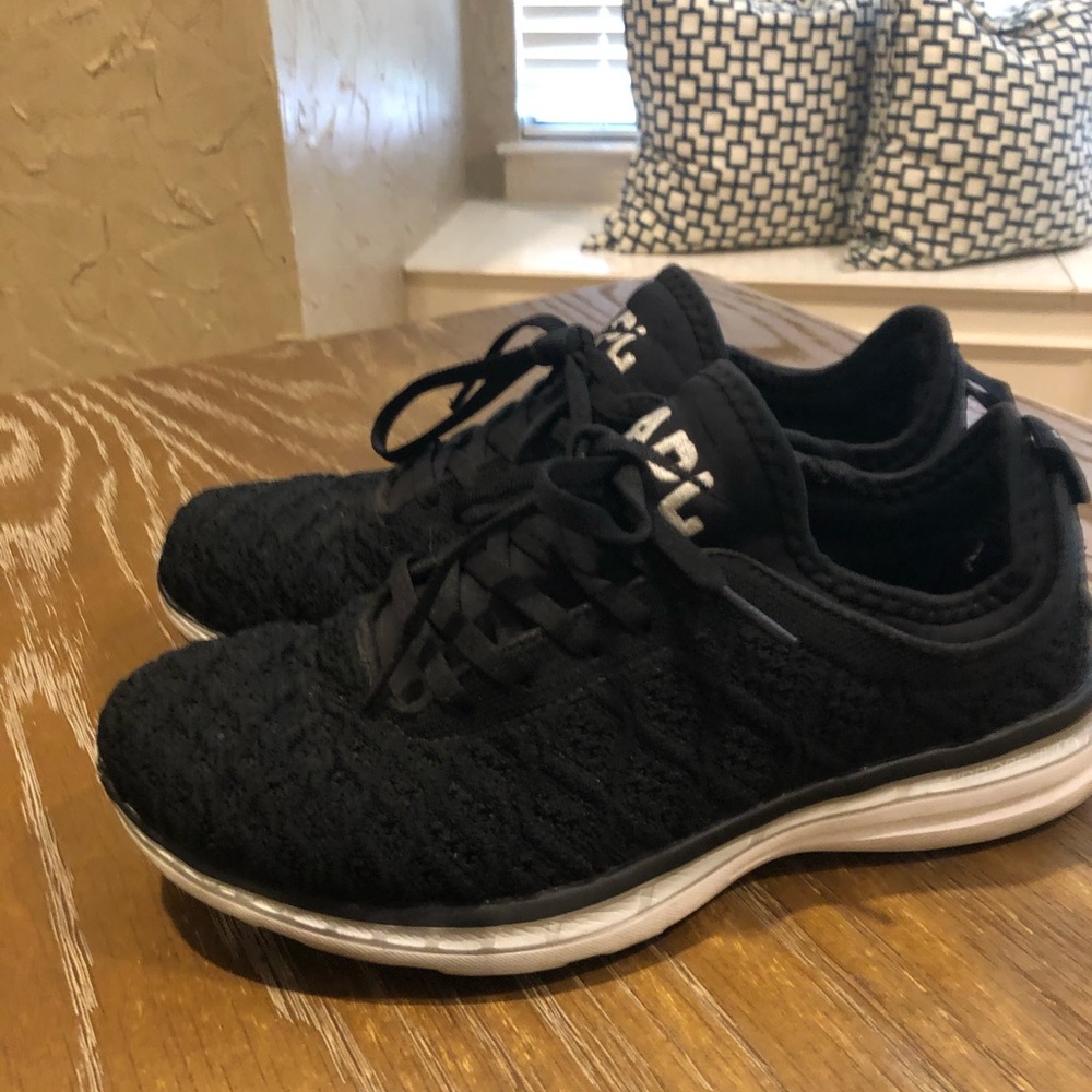 APL tech loom tennis shoe